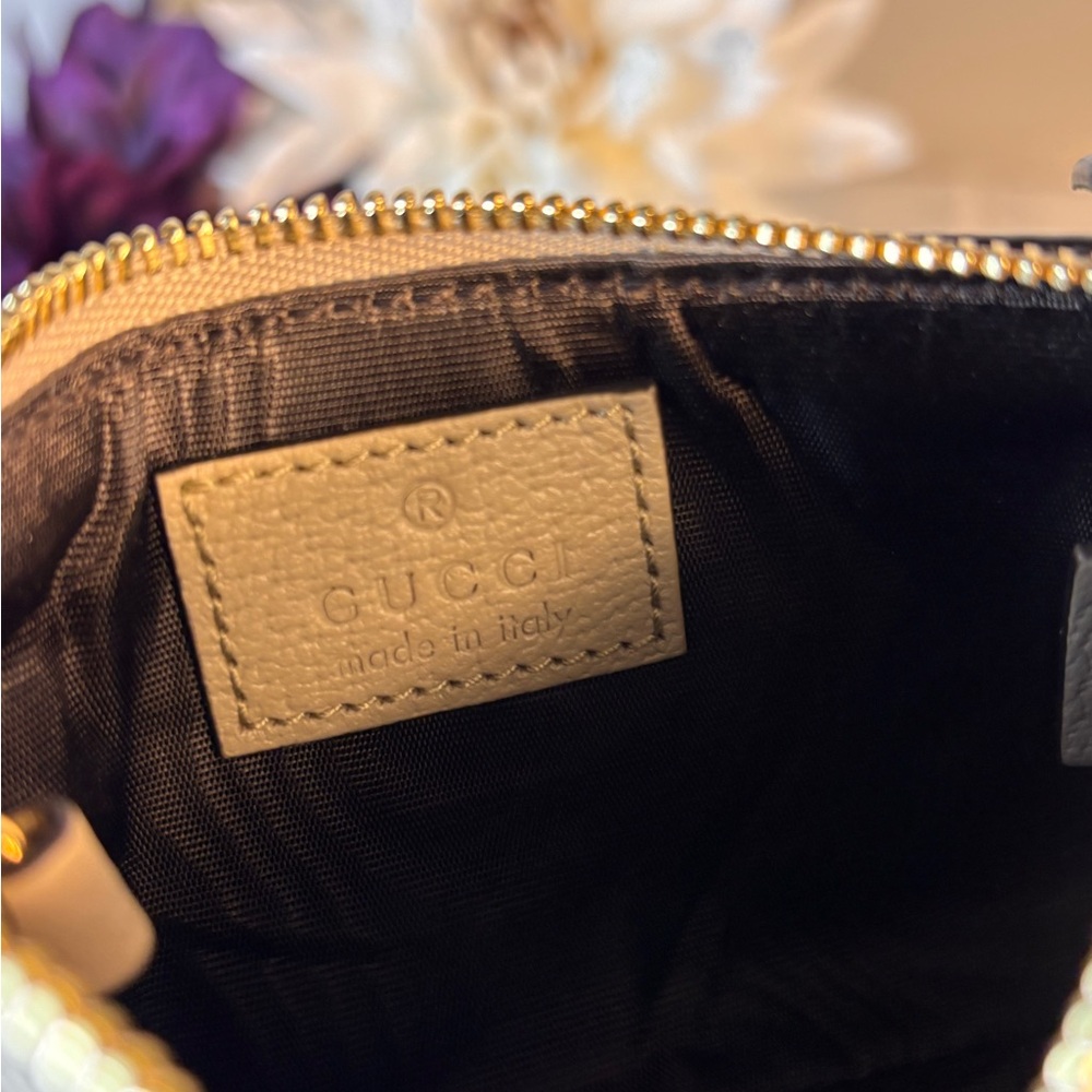 Gucci Key Pouch - image 11